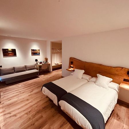 A Reigada Hotel Restaurante Grandas de Salime Ngoại thất bức ảnh