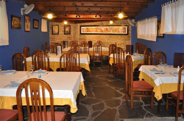 A Reigada Hotel Restaurante Grandas de Salime Ngoại thất bức ảnh