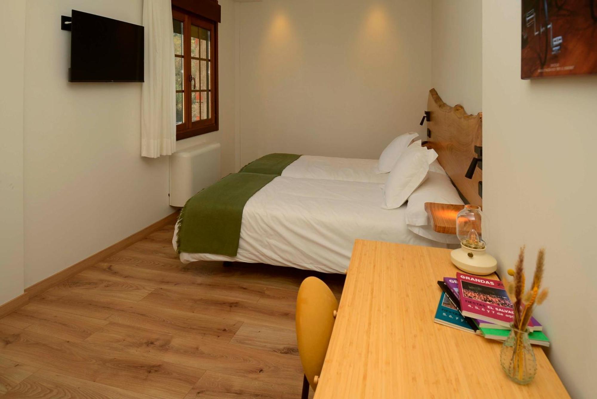 A Reigada Hotel Restaurante Grandas de Salime Ngoại thất bức ảnh