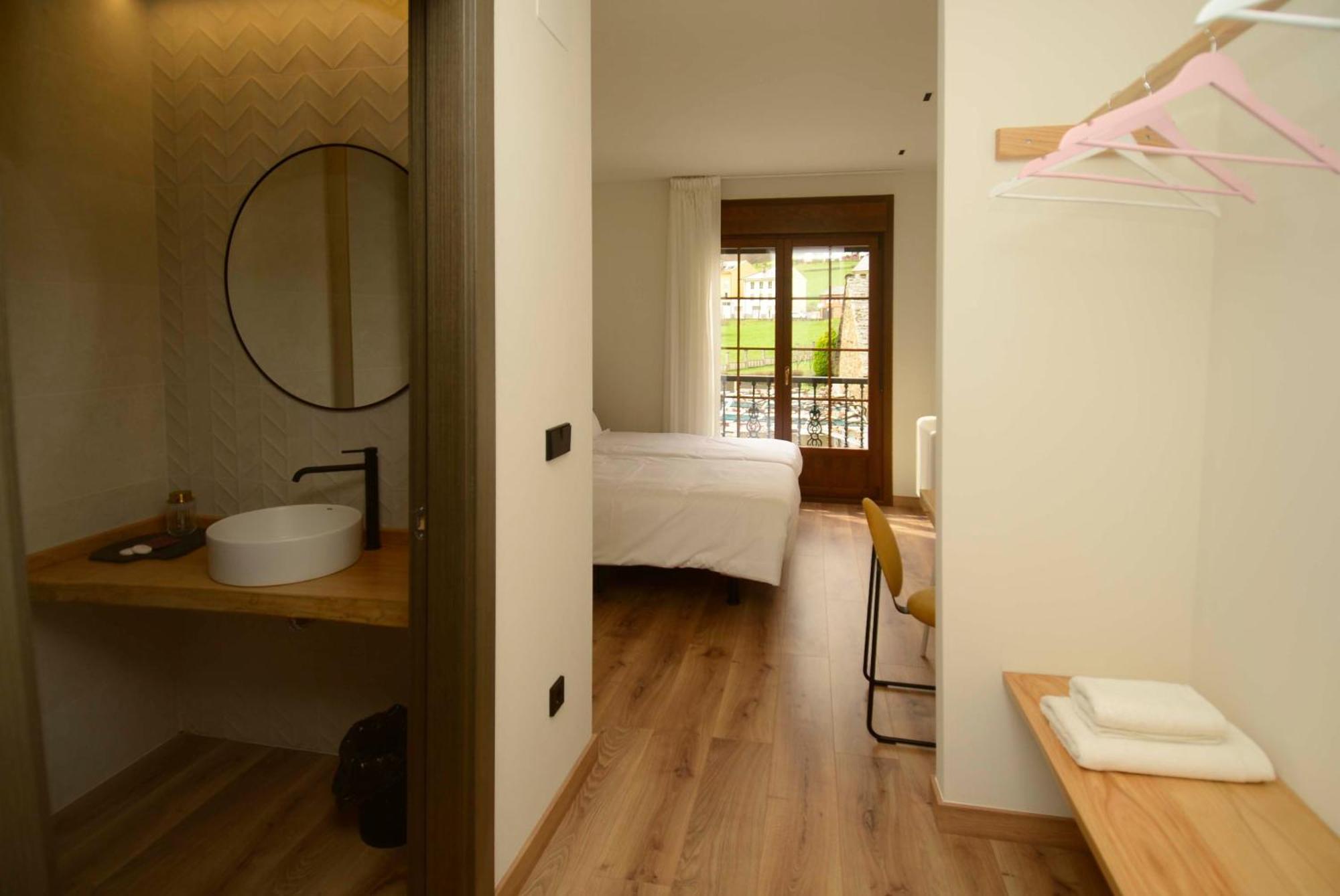 A Reigada Hotel Restaurante Grandas de Salime Ngoại thất bức ảnh