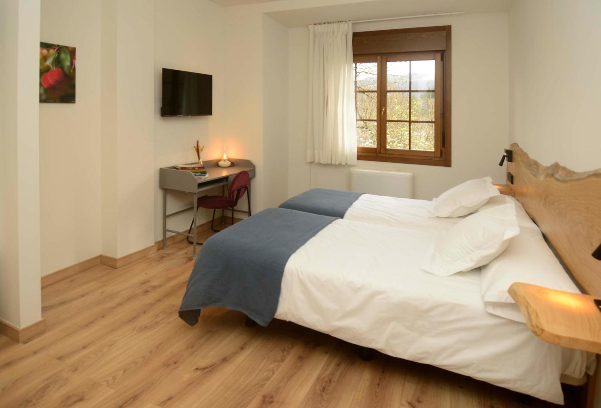 A Reigada Hotel Restaurante Grandas de Salime Ngoại thất bức ảnh