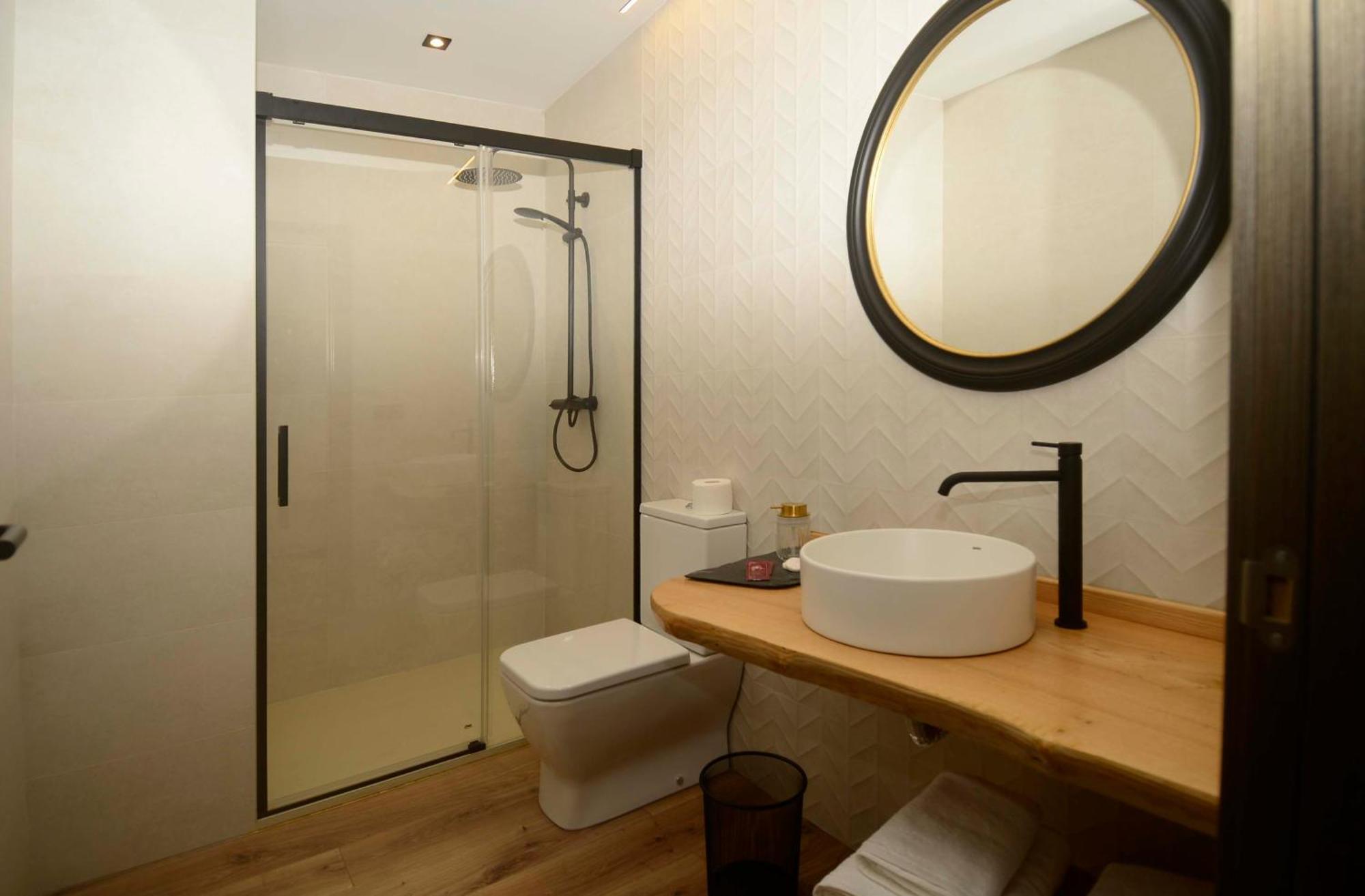 A Reigada Hotel Restaurante Grandas de Salime Ngoại thất bức ảnh