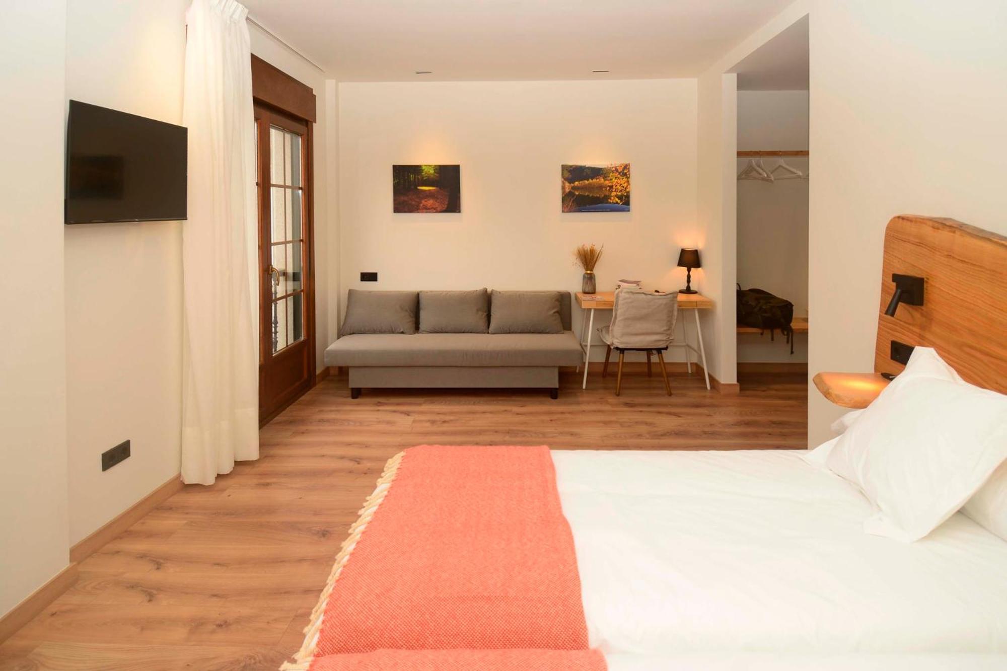 A Reigada Hotel Restaurante Grandas de Salime Ngoại thất bức ảnh