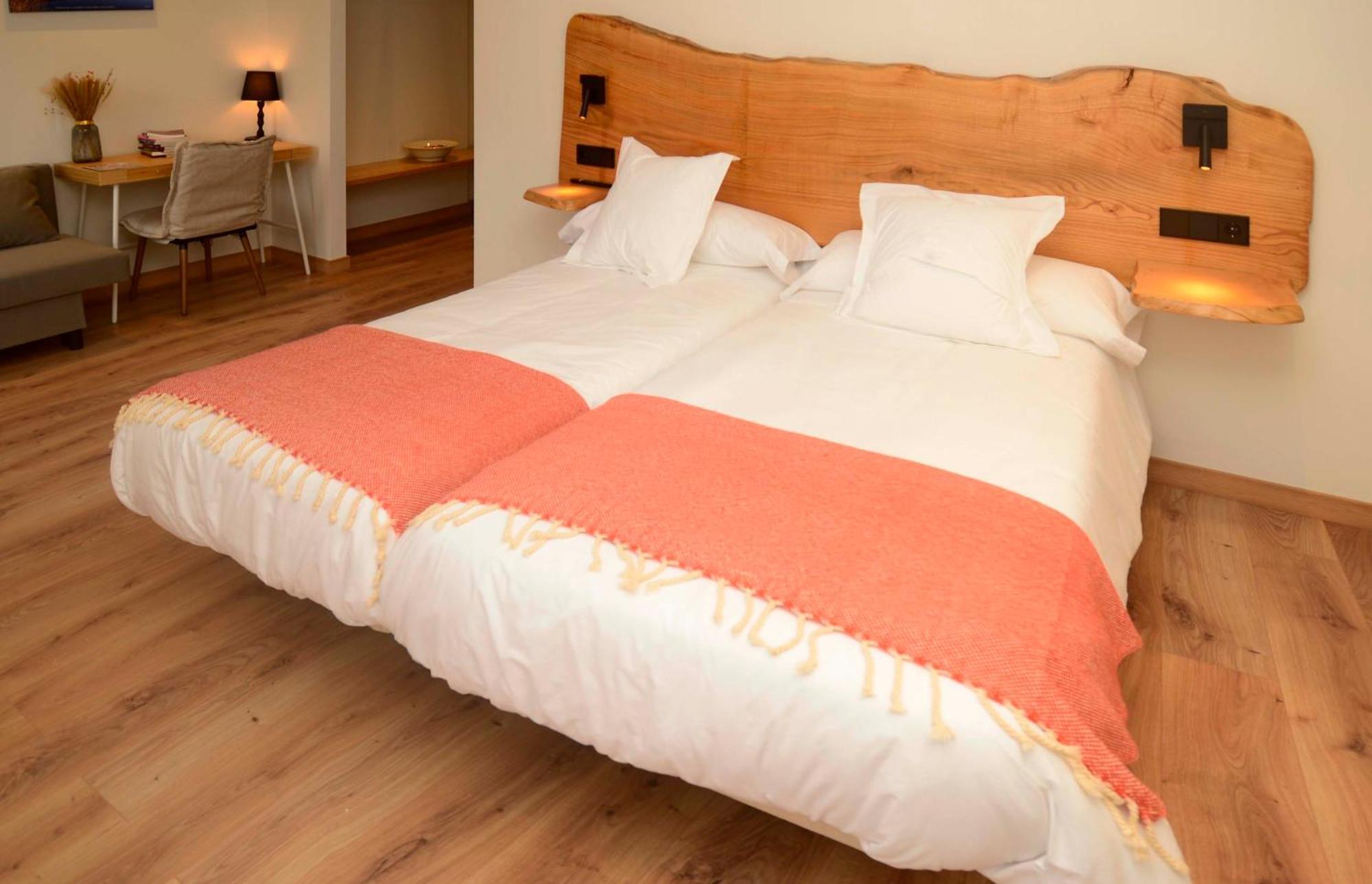 A Reigada Hotel Restaurante Grandas de Salime Ngoại thất bức ảnh
